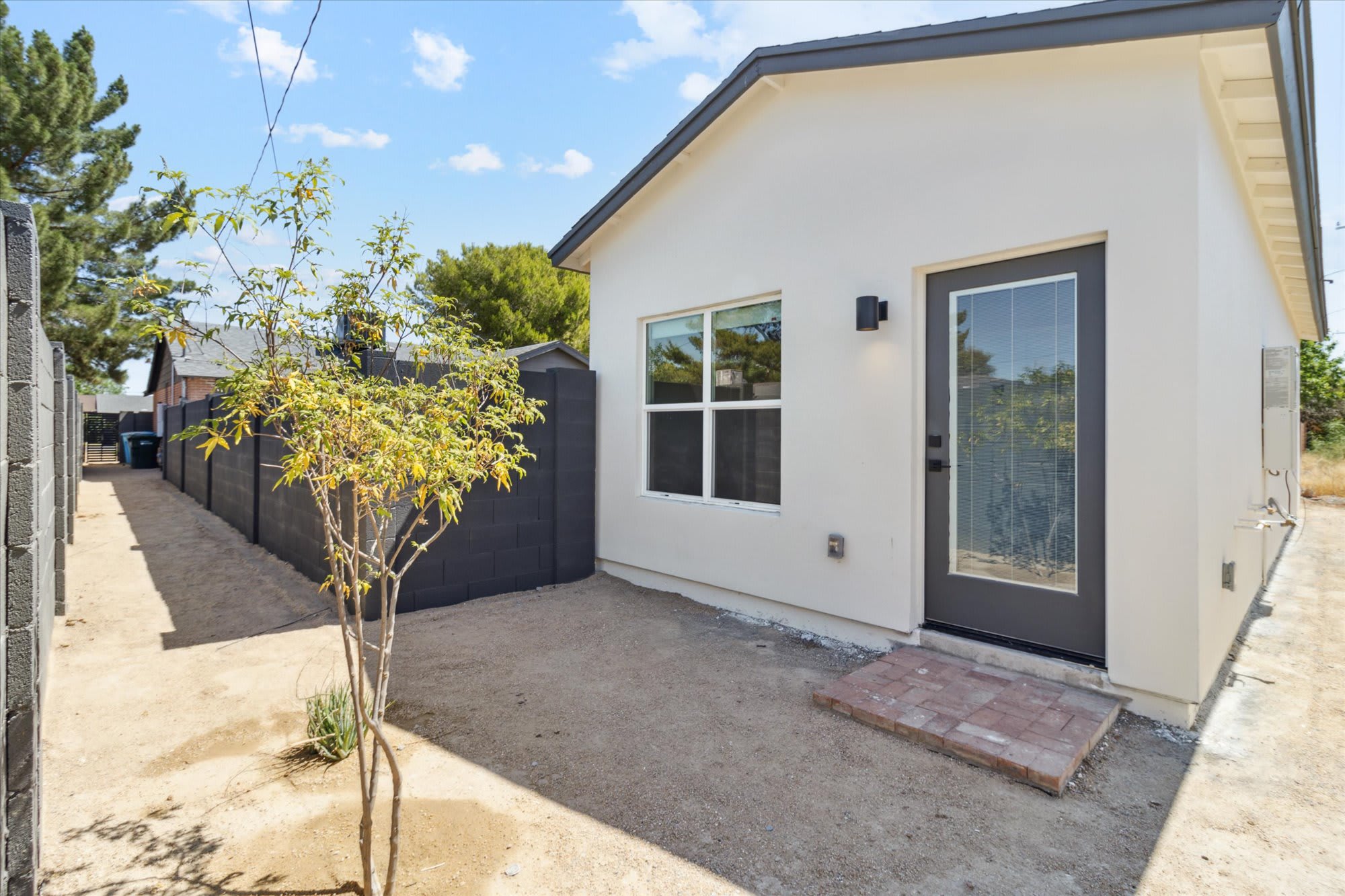 1507 W Keim – photo 1