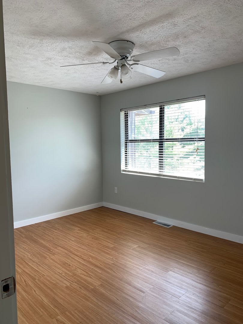 2 Bedroom 2 Bath Townhouse – photo 4