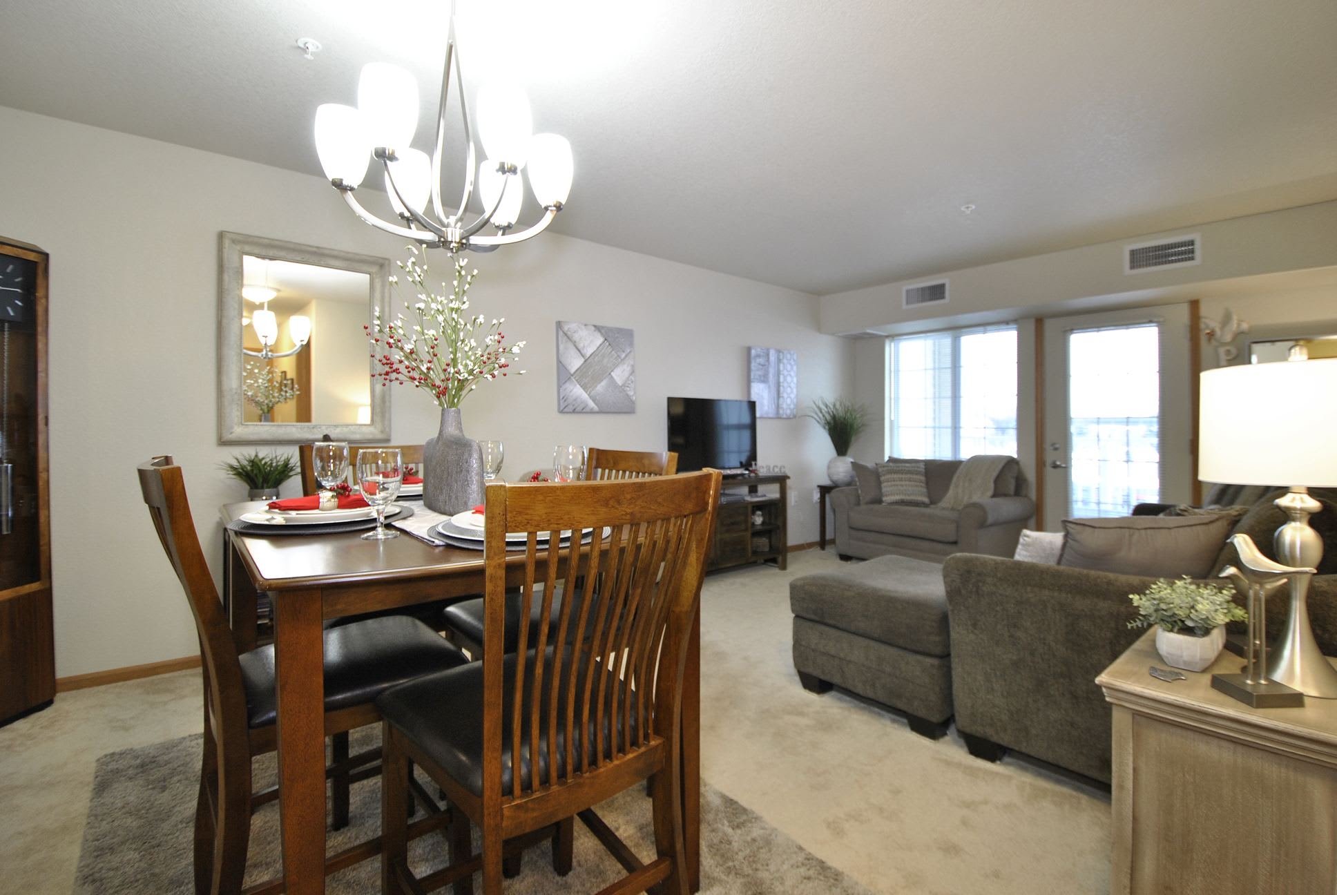 Senior Living – photo 2