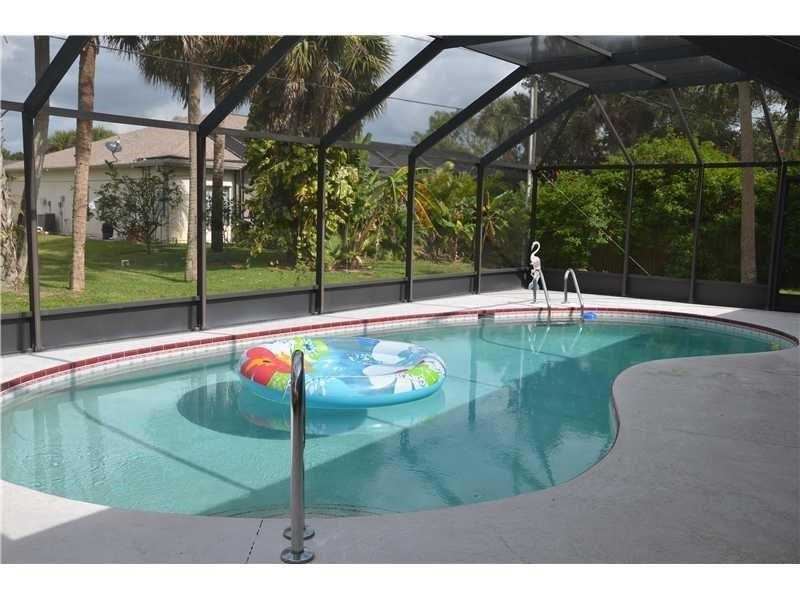 Off-Season Rental 3BR 2BA with pool in Sebastian – photo 2
