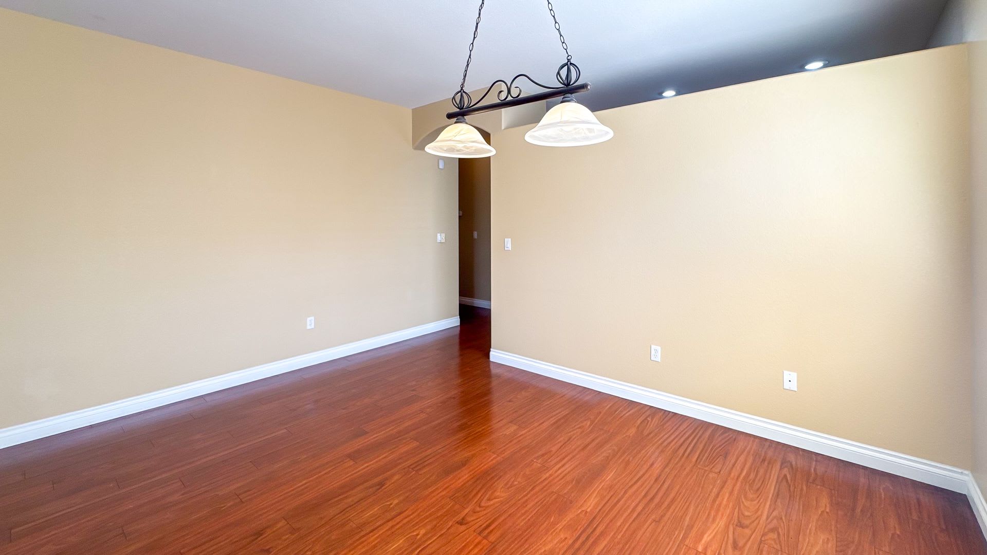 Summerlin North Single Story 3 Bedroom Home With Covered Patio – photo 2