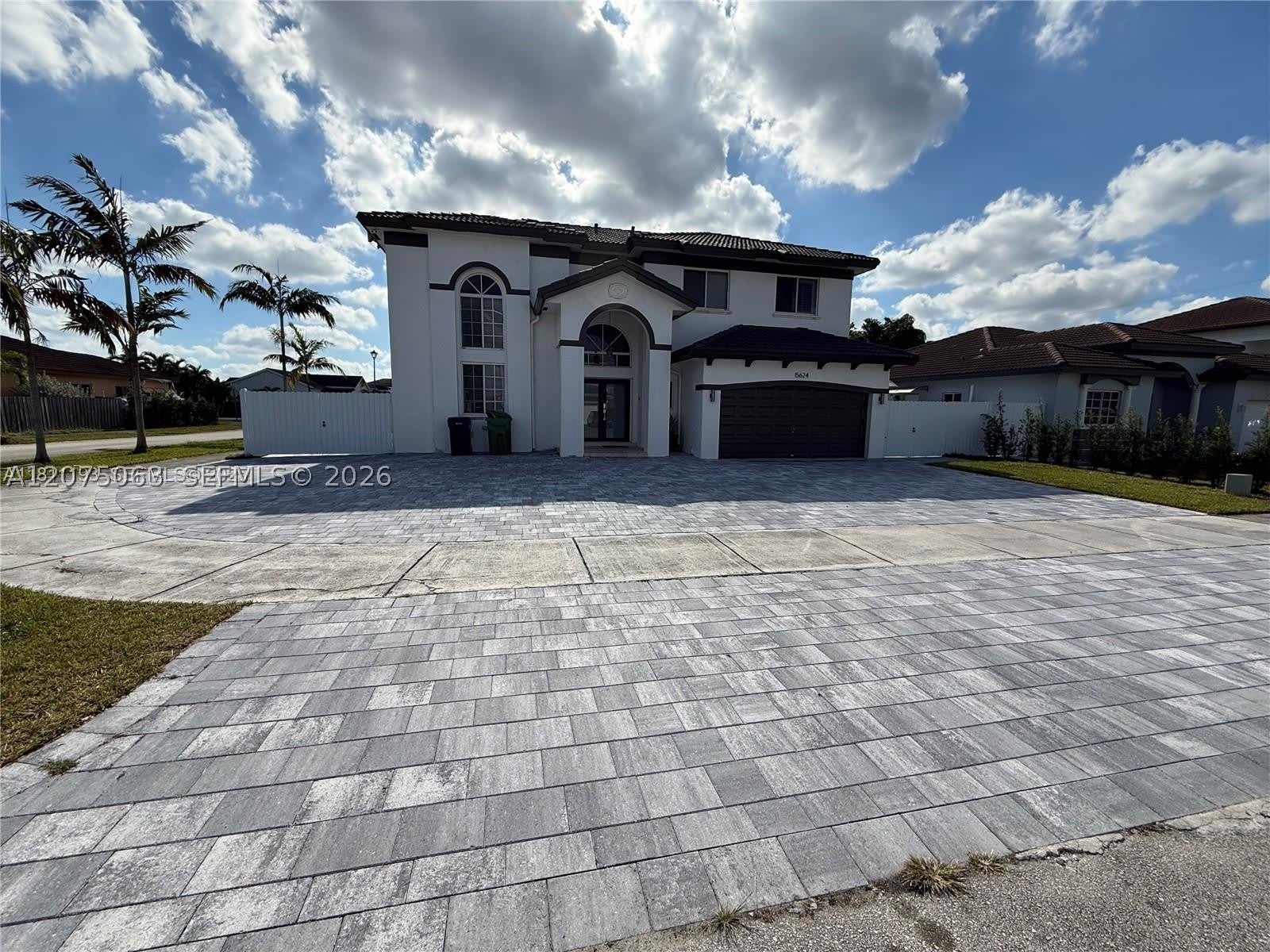 15624 SW 20th St – photo 1