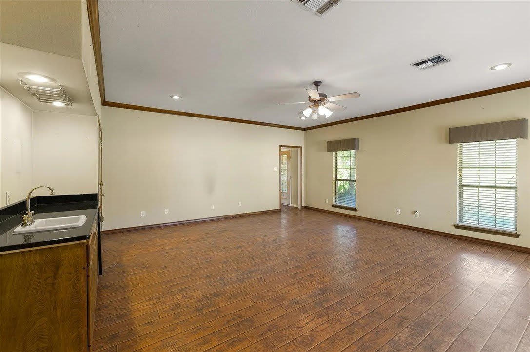 14810 Beal Drive – photo 4