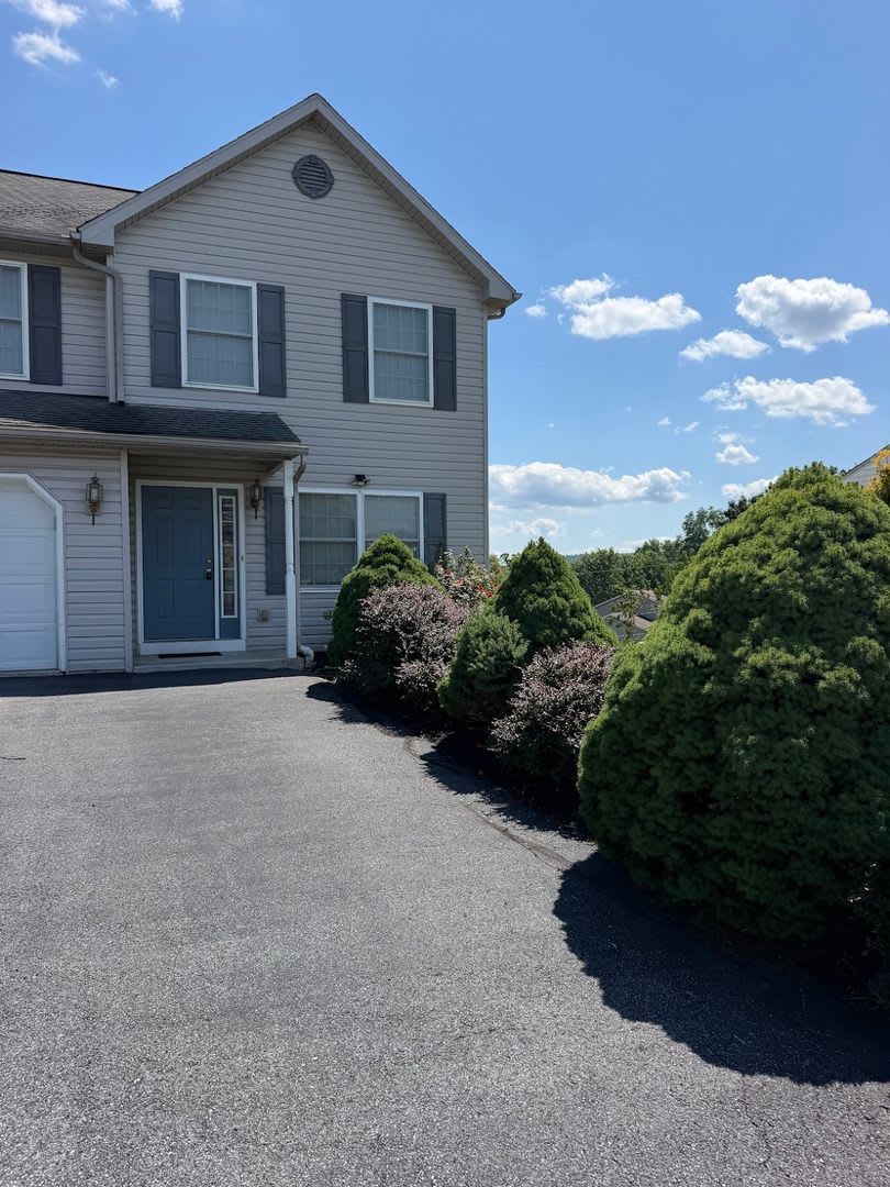Beautiful 3-Bedroom Townhome in Governor Mifflin School District – photo 1