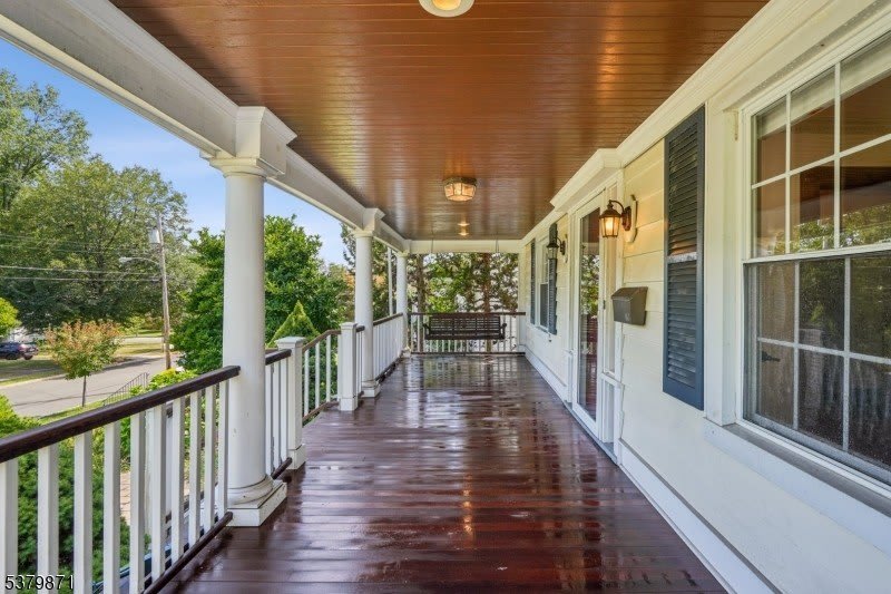 163 Myrtle Ave – photo 3