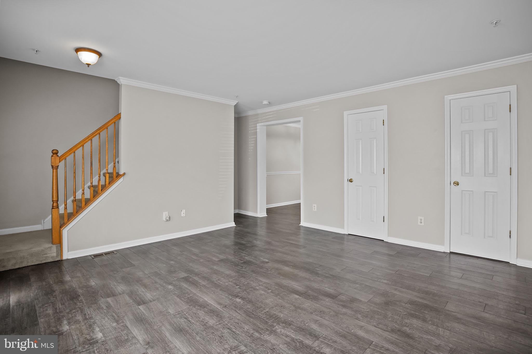 618 SONGBIRD Court – photo 5