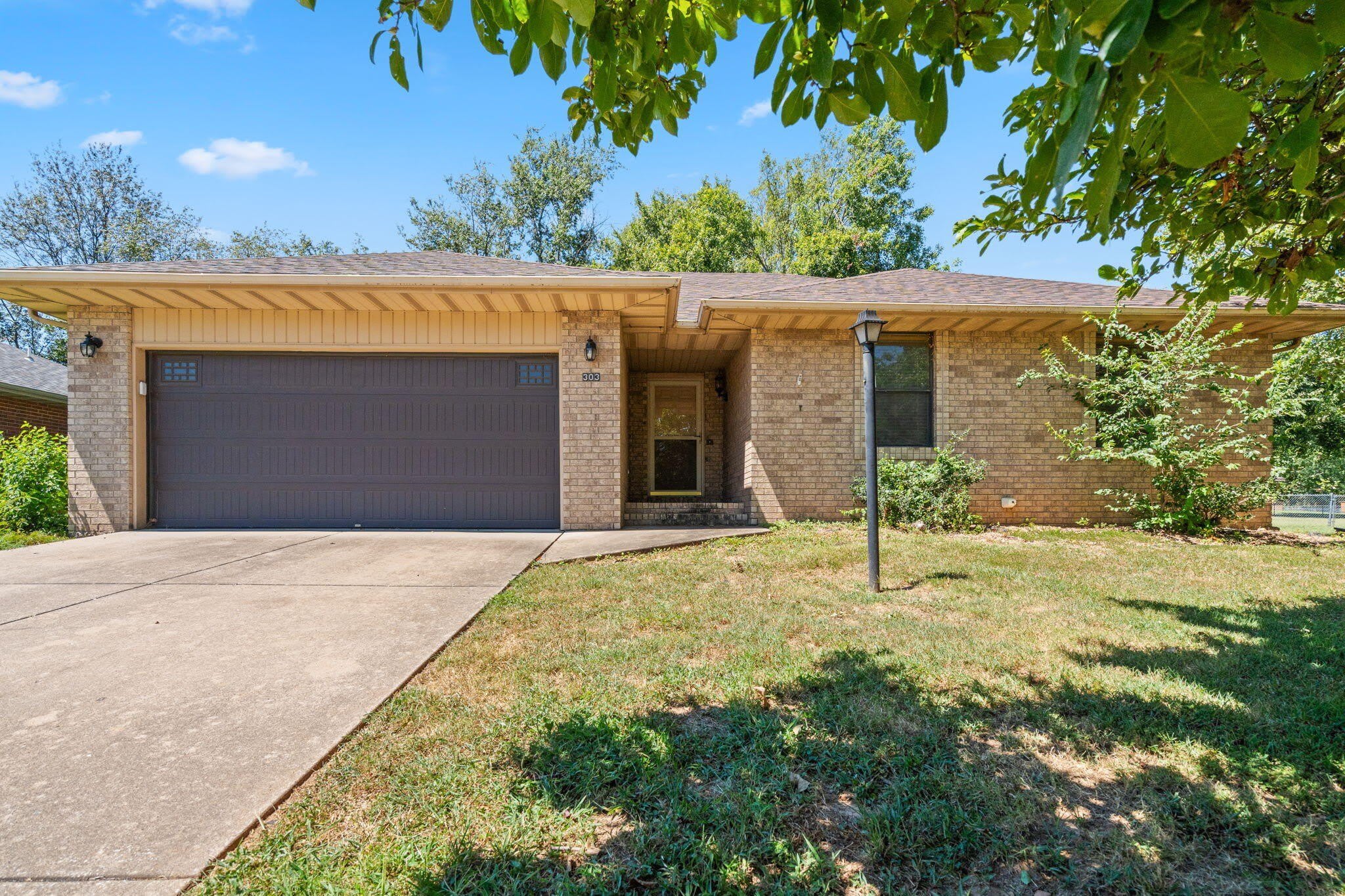 303 S Suburban Avenue – photo 1