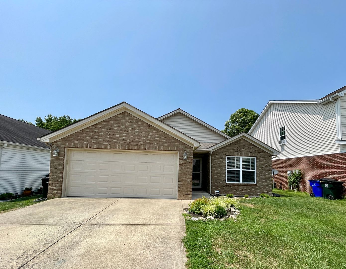 Coming Soon! 3 Bed 2 Bath Home in Kearney Ridge! – photo 1