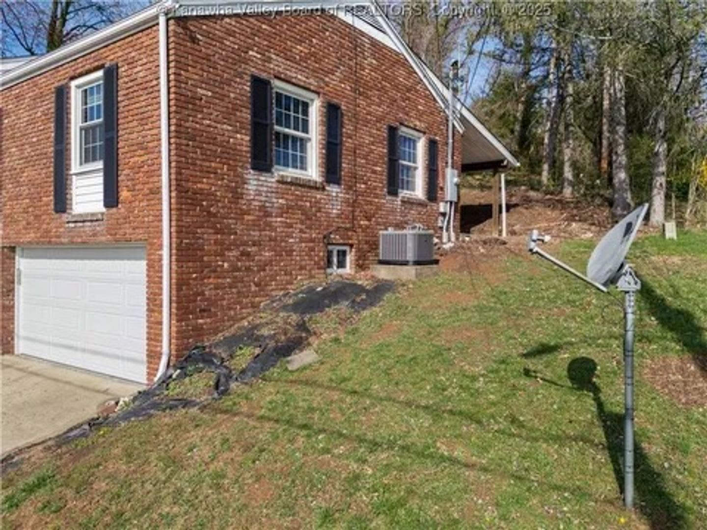 3 bed 2.5 bath single family home – photo 3