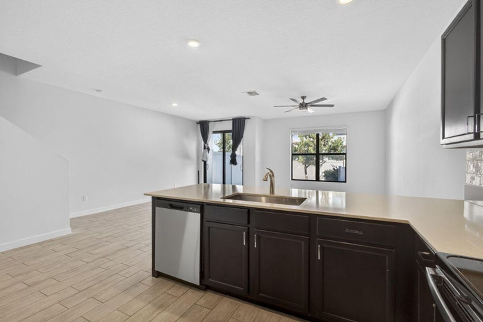 4408 Hemlock Drive, Riviera Beach, FL 33410 – photo 3