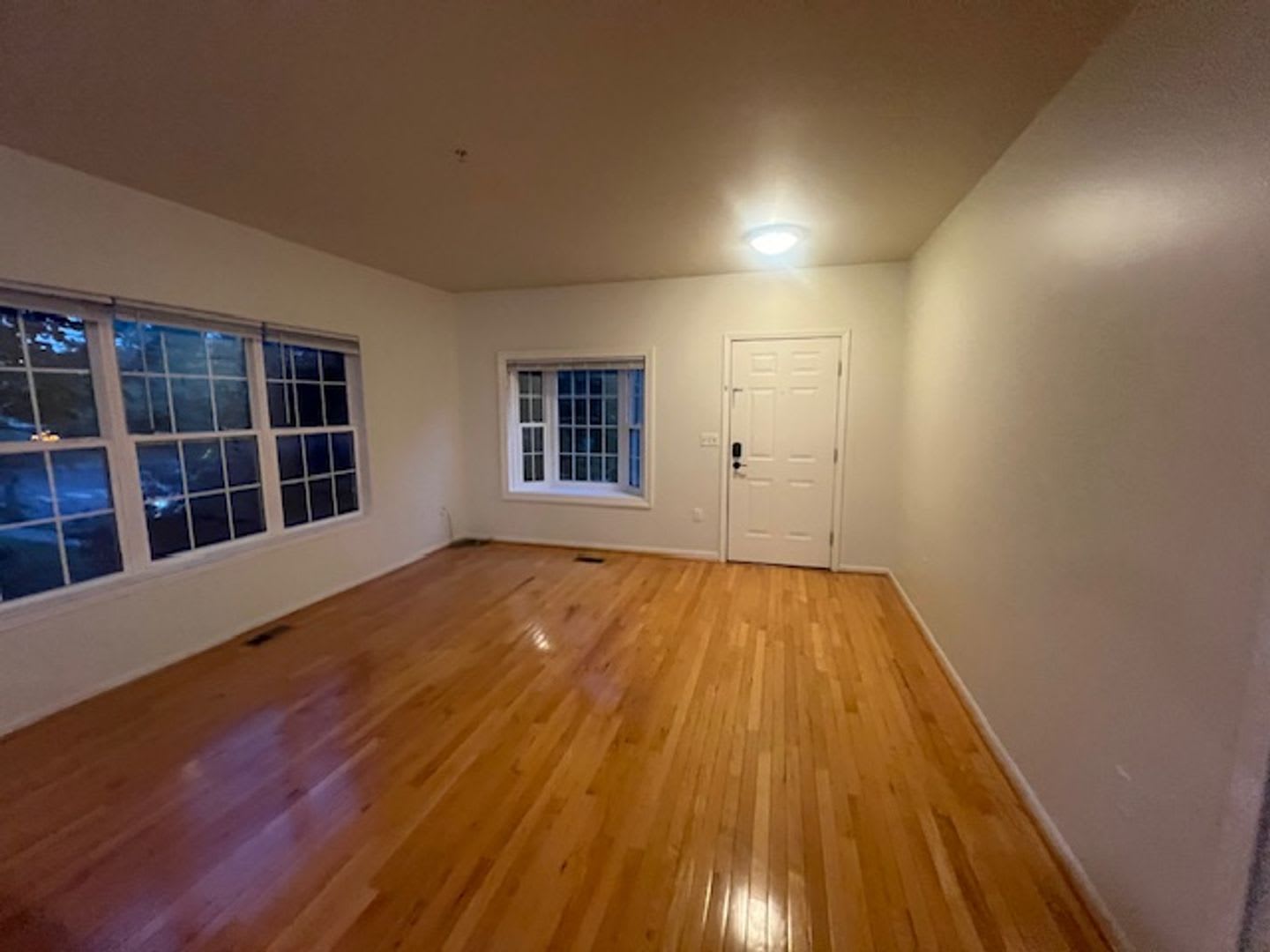 1053 Maiden Lane – photo 2