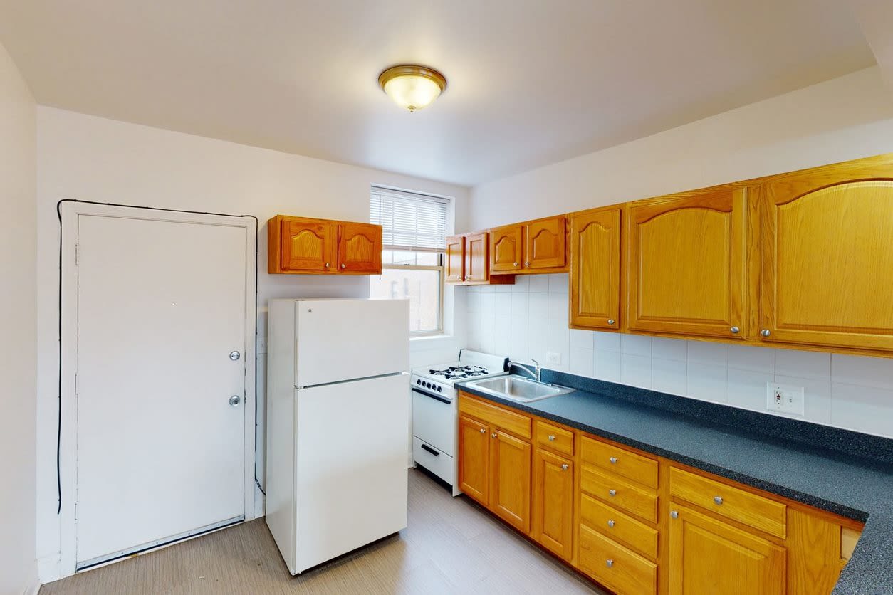 5528 S. Cornell Avenue – photo 2