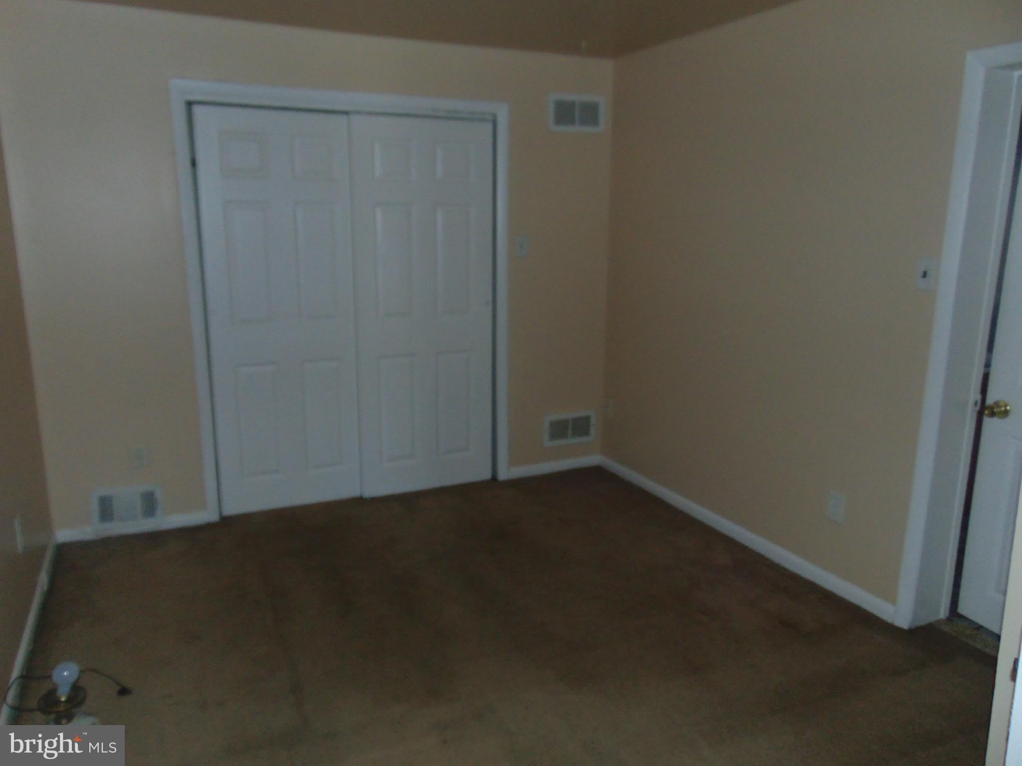 2985 YORKSHIP Square – photo 4