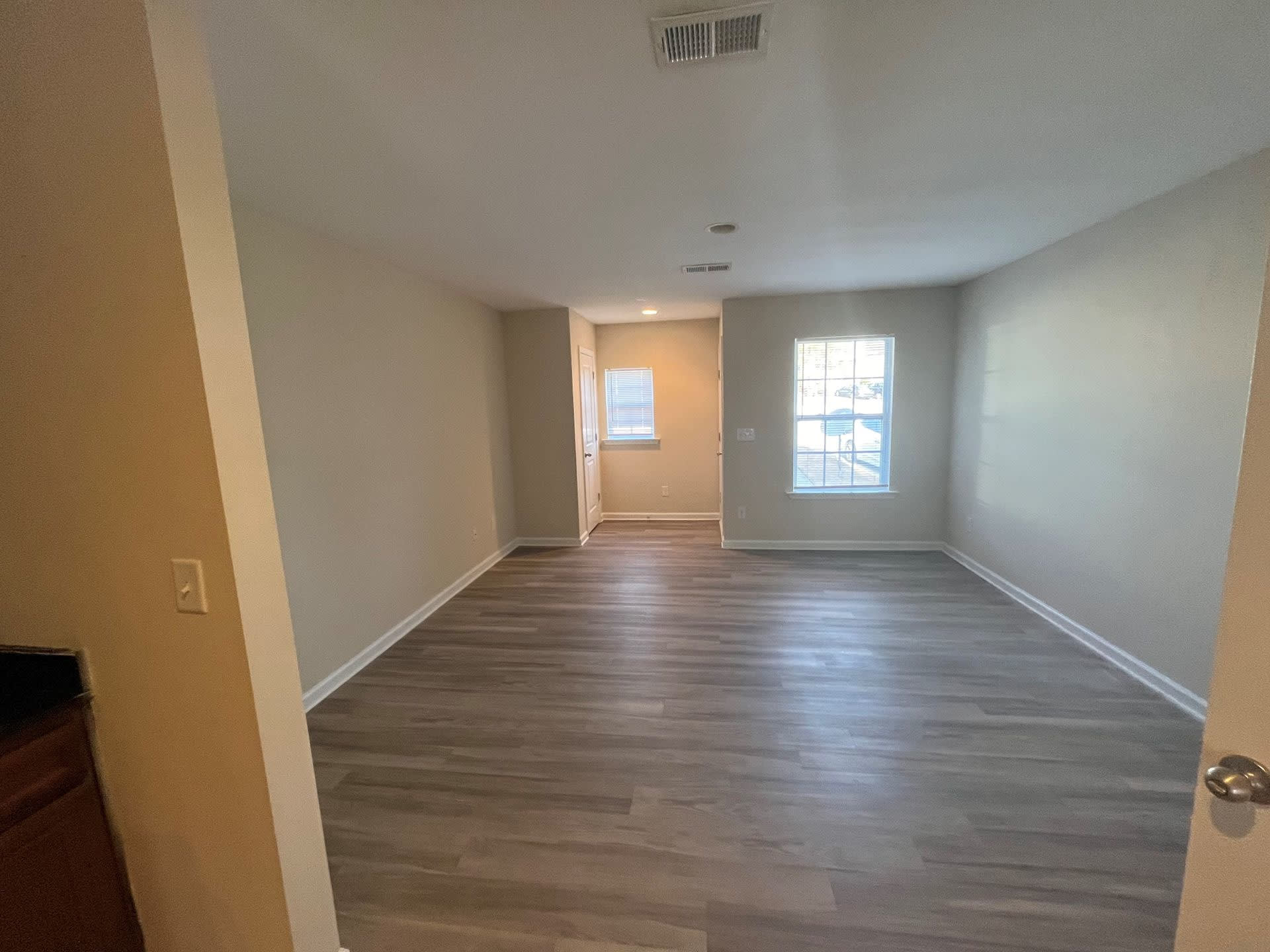 3bd/2.5ba Townhouse in Northeast Columbia – photo 2