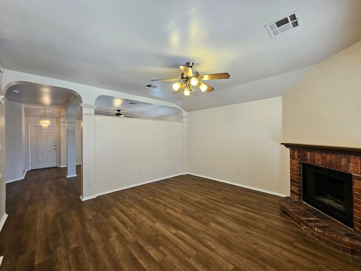 INGROUND POOL & READY FOR IMMEDIATE MOVE-IN! – photo 5