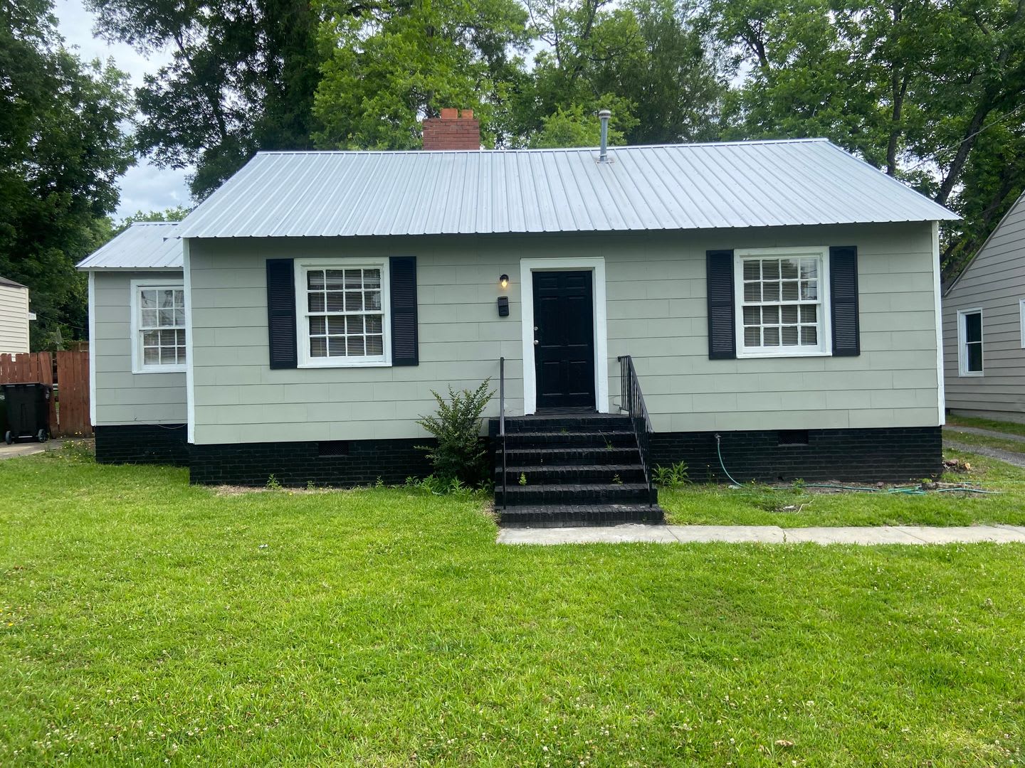 **2 Bedroom / 1 Bathroom **Plus Bonus Room**Home for Rent in Midtown Columbus, GA*** – photo 1