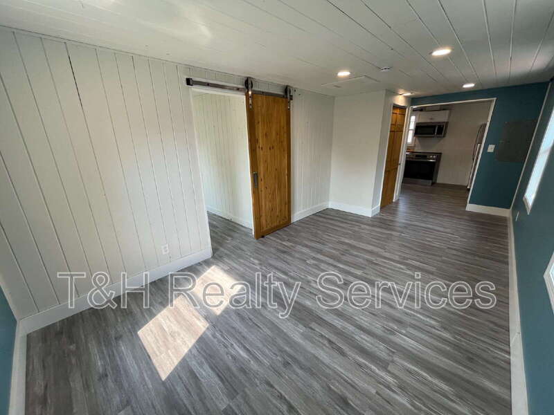 106 East Pendleton Avenue – photo 5