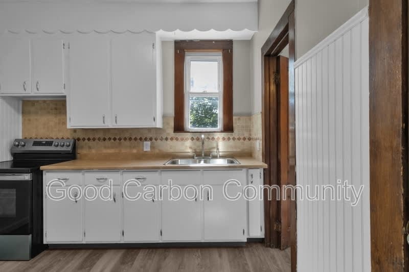 24 Lincoln Ave – photo 5