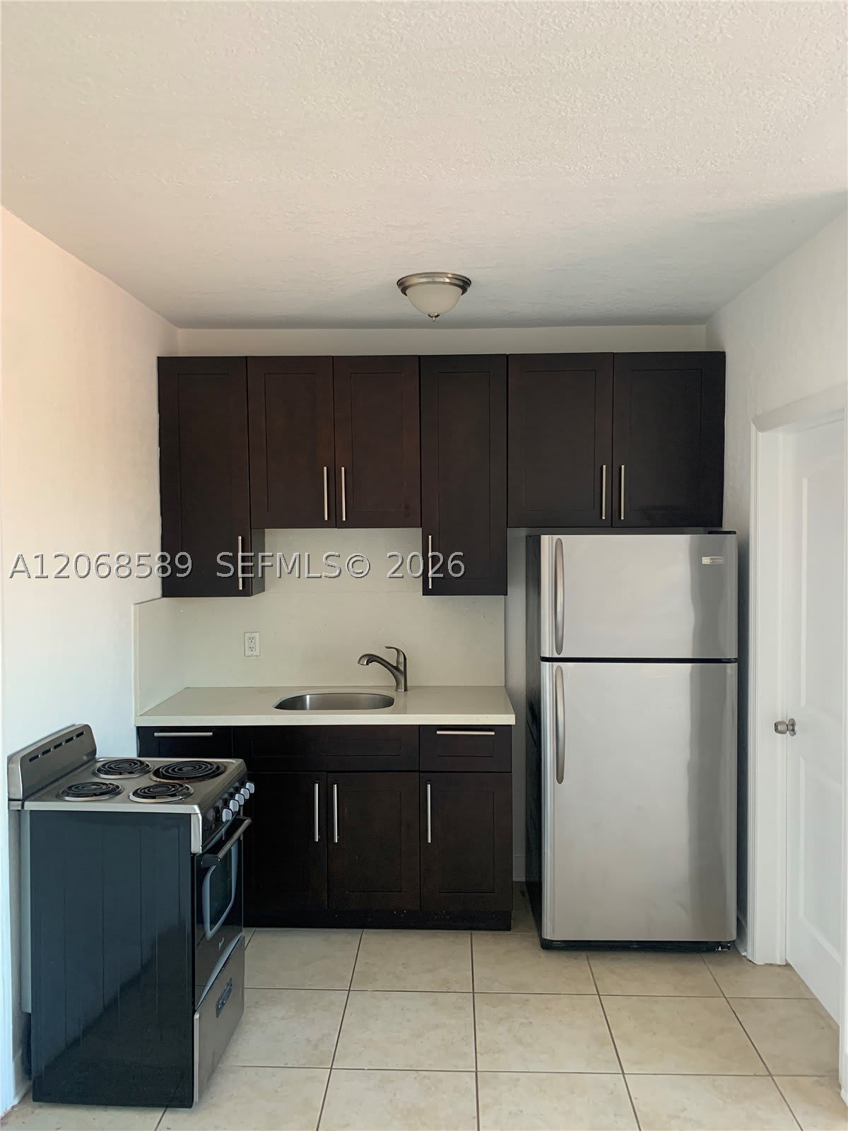 712 SW 56 AV – photo 3