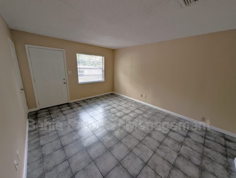 3307 N 77th St – photo 2