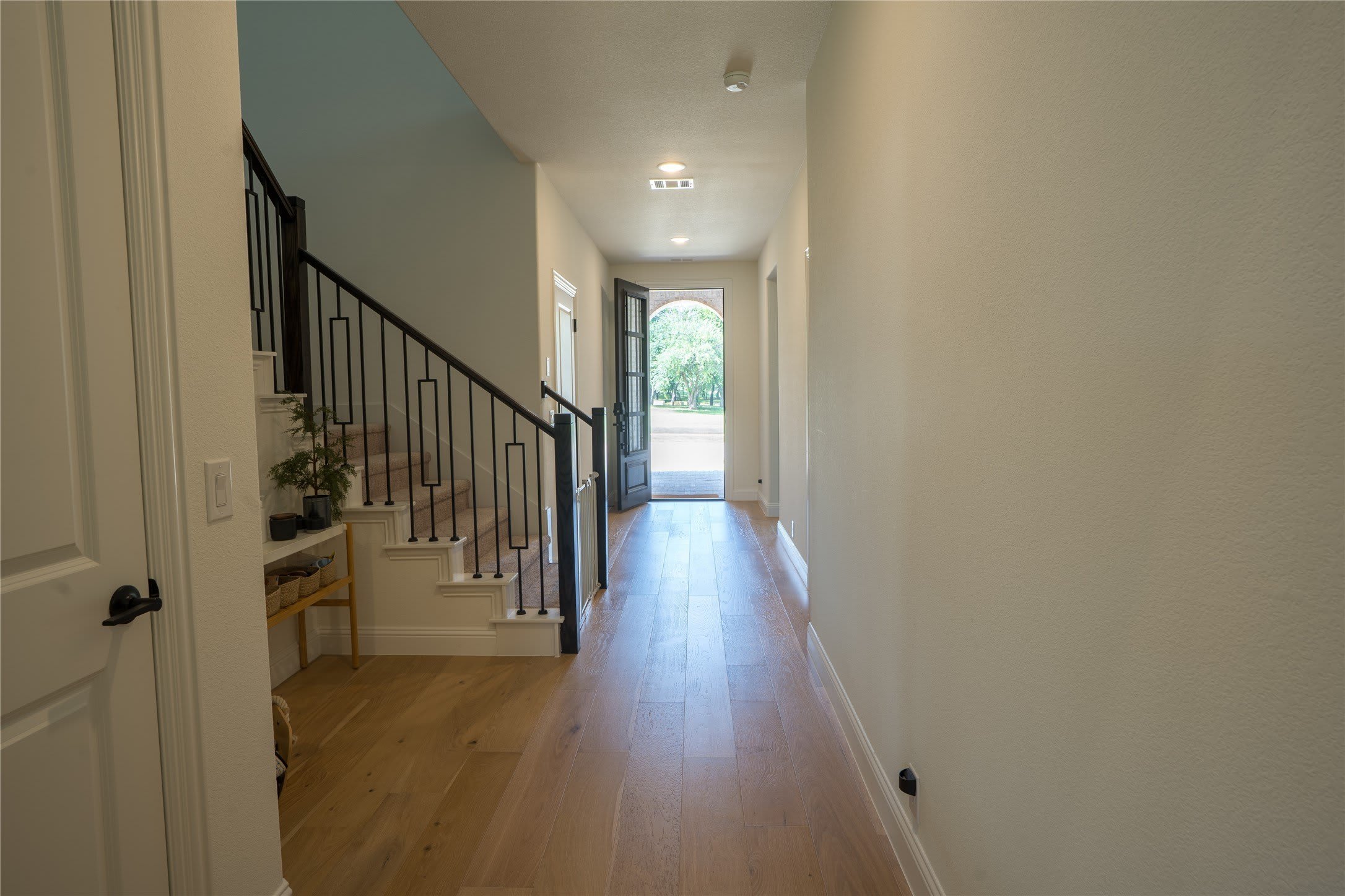 4370 Lavina Lane – photo 4