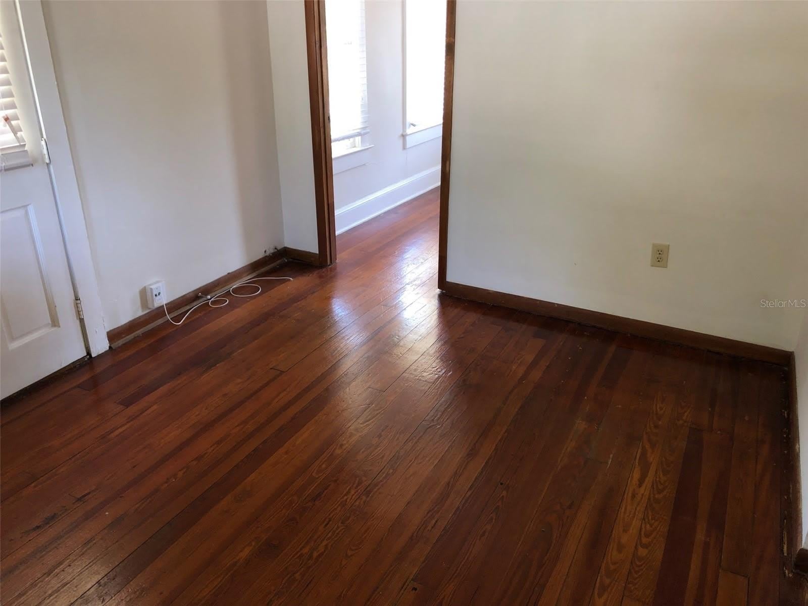 1243 E RIDGEWOOD Street – photo 5