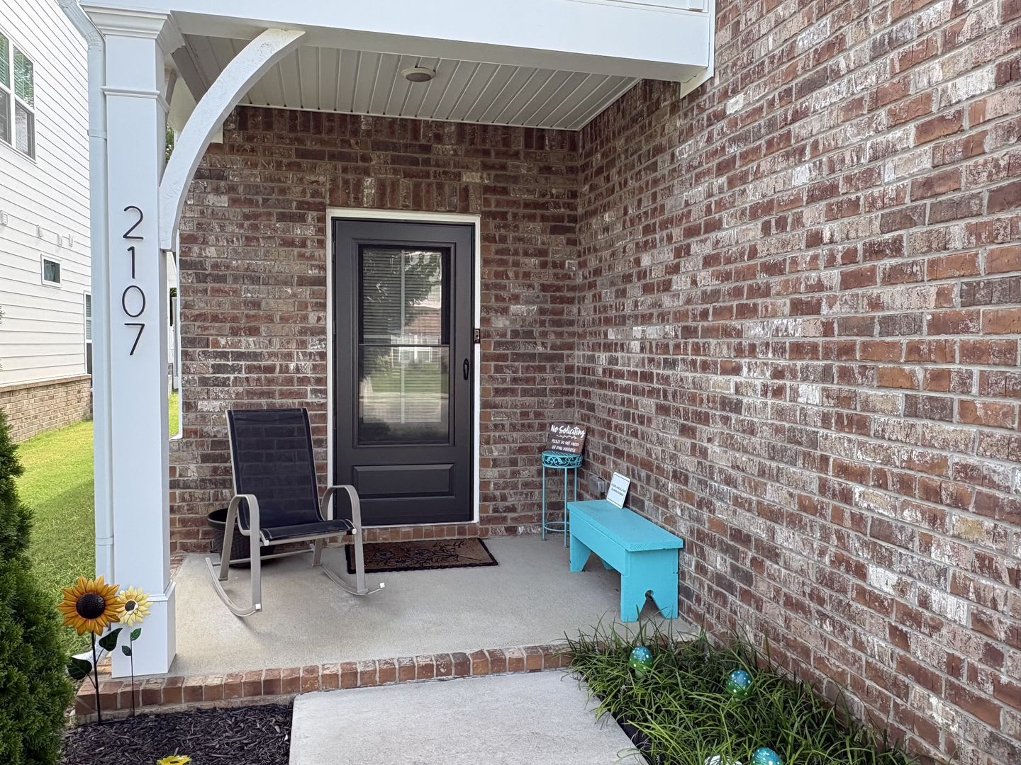 Like New Home 2 Miles To I 24 – photo 4