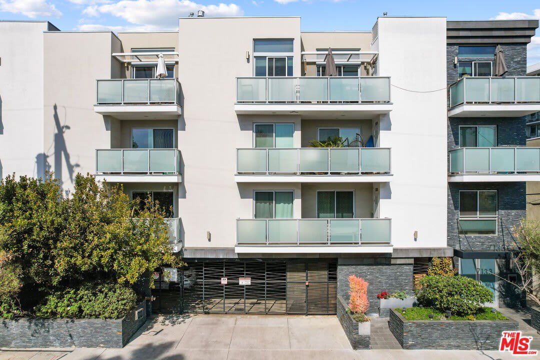 7133 Hawthorn Ave – photo 3