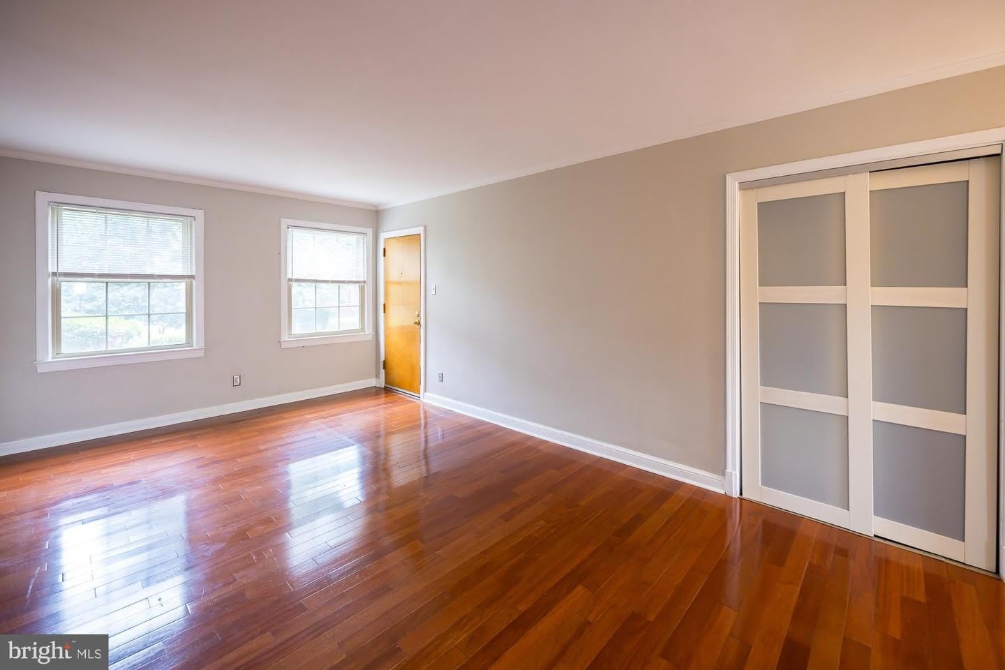 2805 ARLINGTON BLVD – photo 5