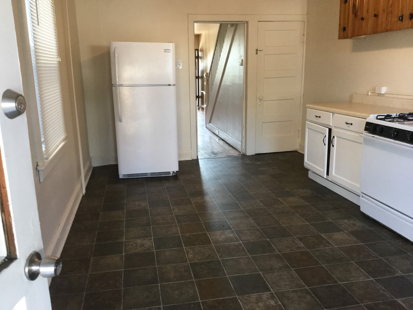 3 Bedroom Home Bristol Borough Available 09 11 2026 – photo 4
