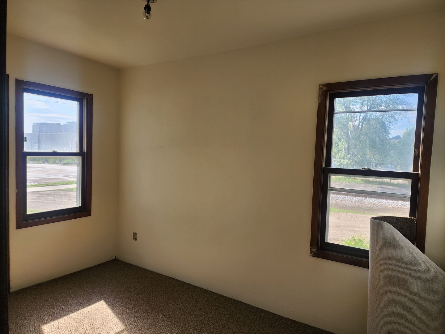 Available Sept 15Th 4 Bedroom 1 Bath Two Story Newly Renovated Home In Desirable Williamson St Neighborhood – photo 3