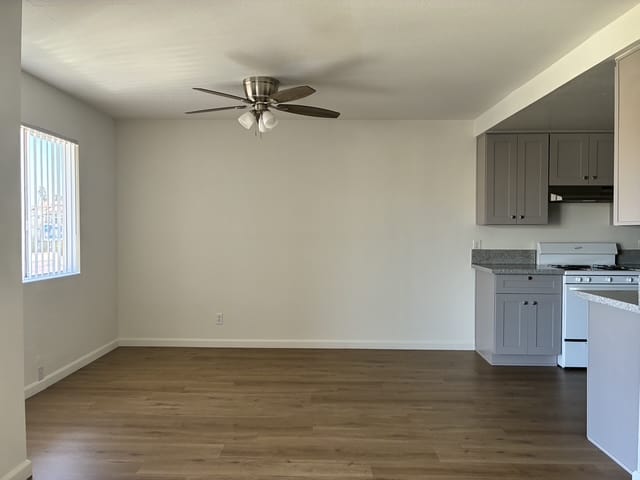 247 S. Normandie. – photo 3