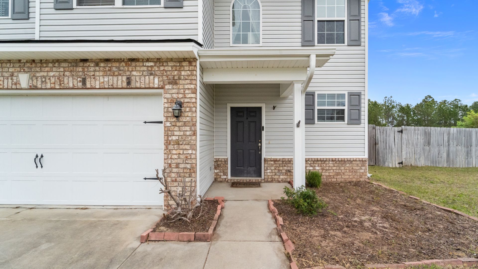 Spacious 3BR Home with Fenced Yard Near Ft. Stewart – photo 5