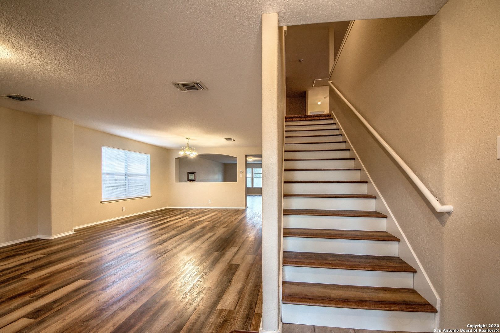 Gorgeous 5 Bedroom Rental 3333 Whisper Haven – photo 4