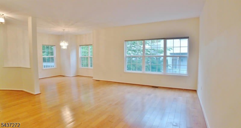 1310 Grandview Ct – photo 5