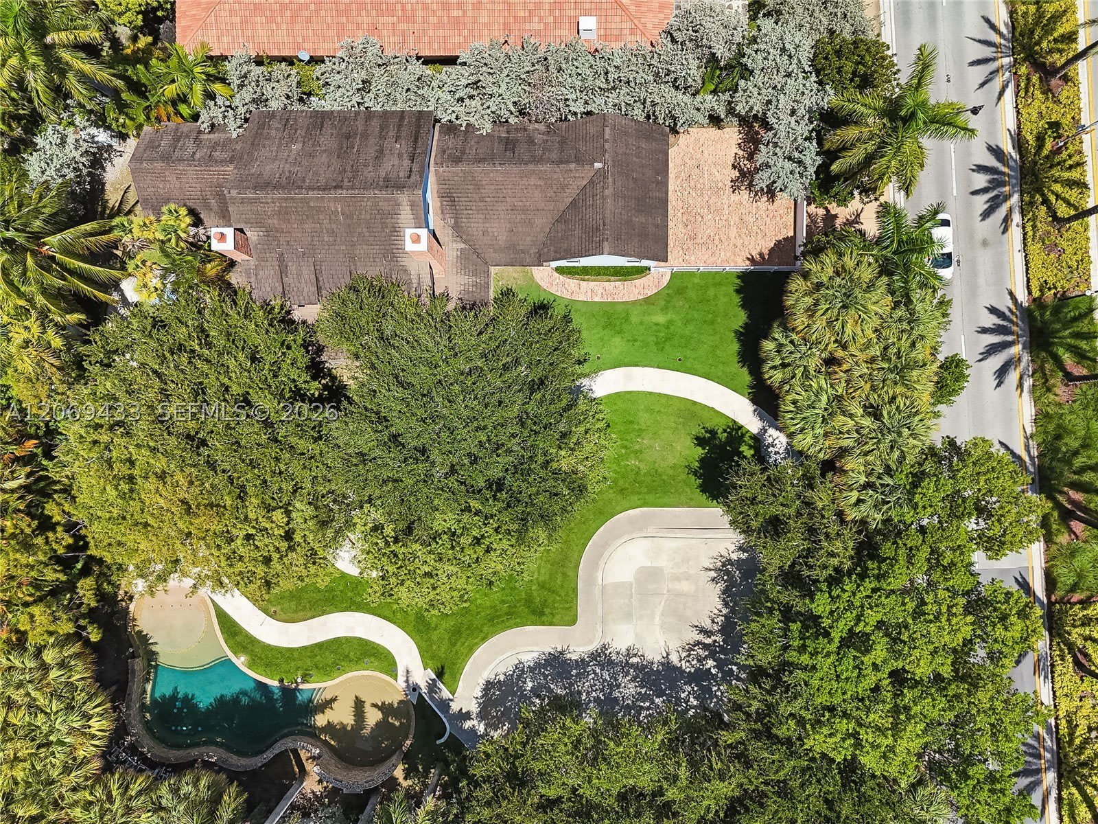 180 Ocean Blvd – photo 4