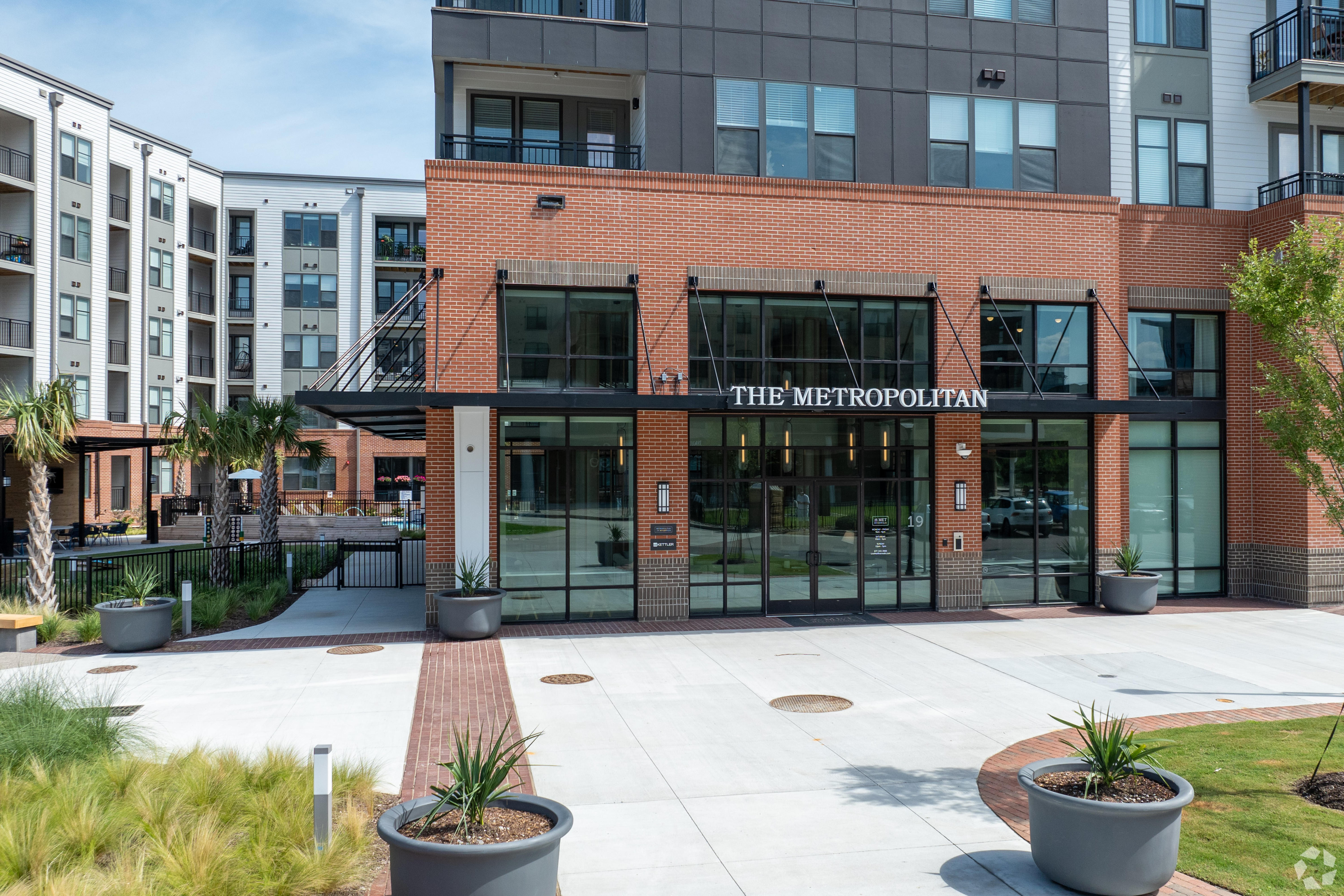 Metropolitan at The Riverwalk – photo 4