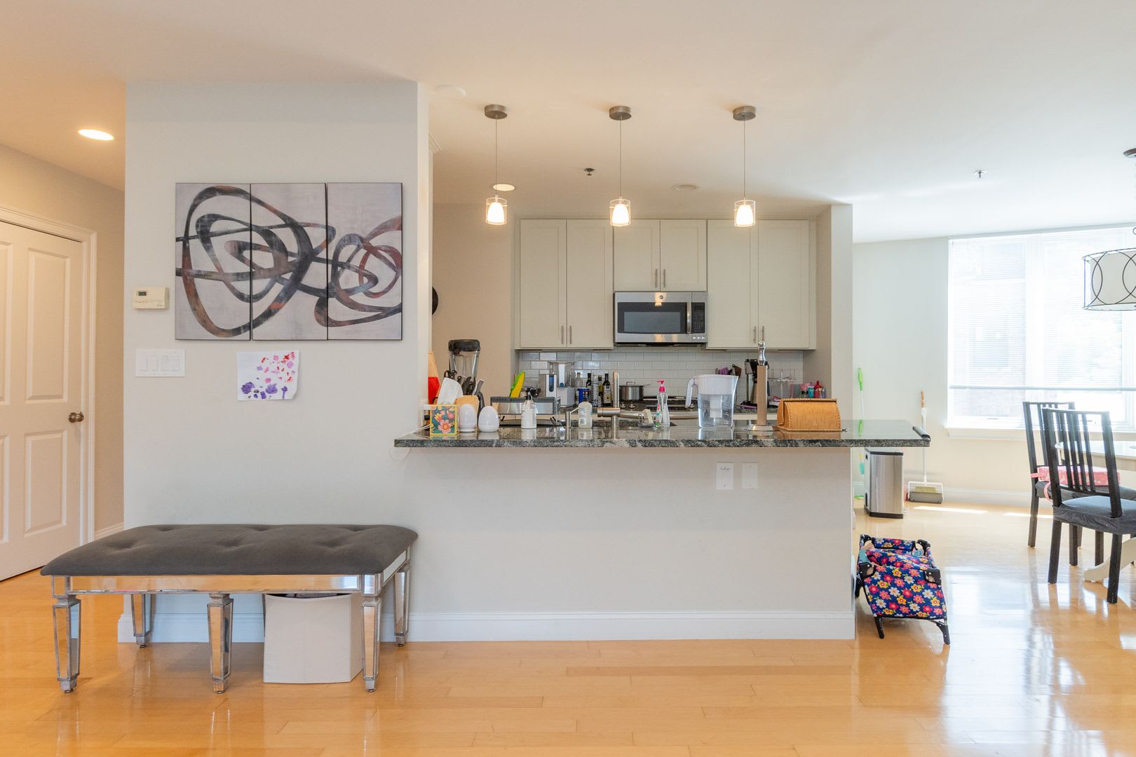 Charming 3 Bedroom-No Broker Fee – photo 2
