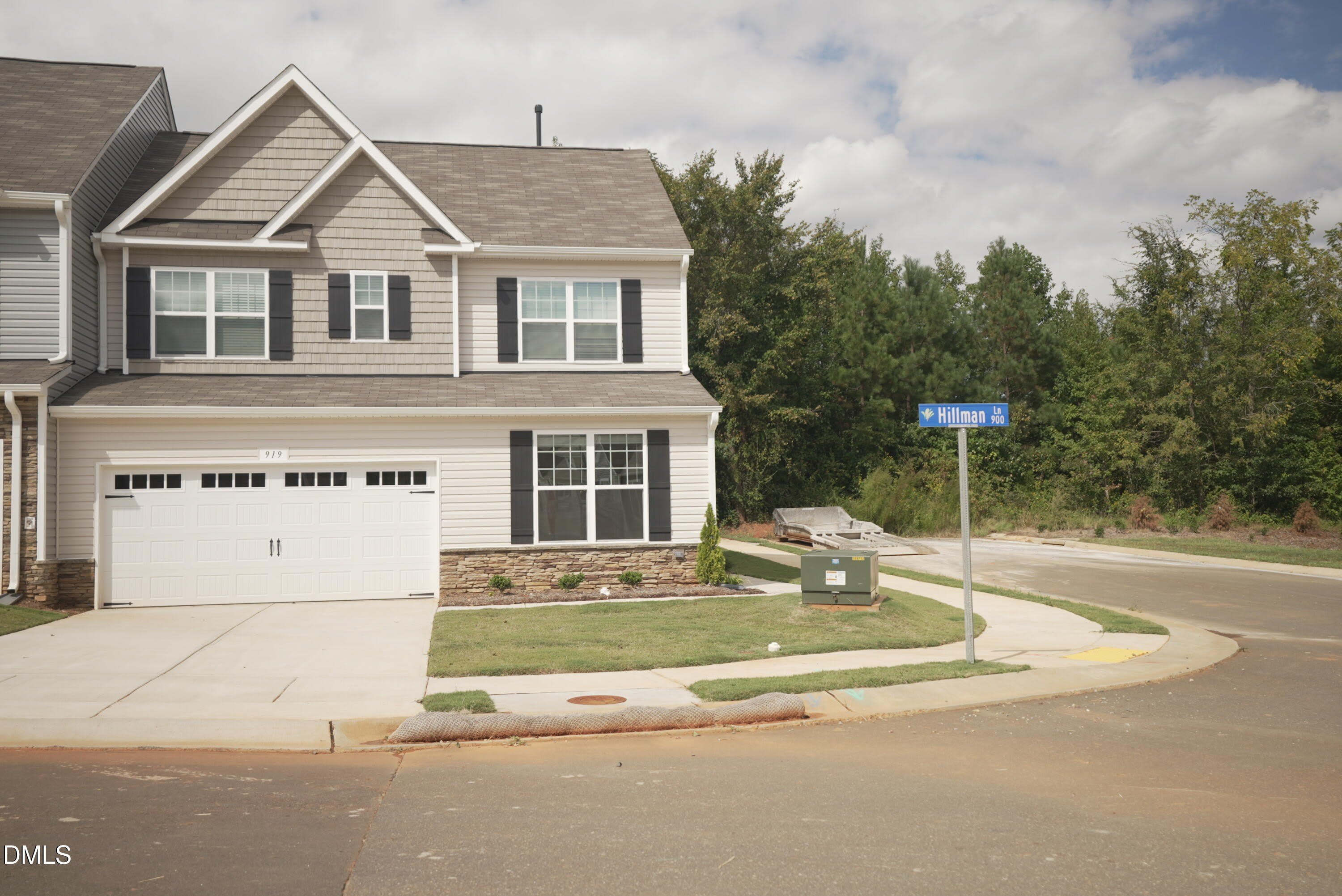 919 Hillman Lane – photo 1