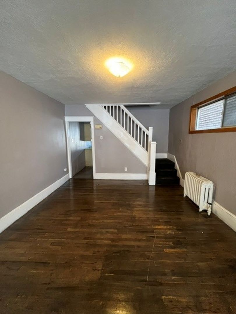 3 bedroom 1 bathroom – photo 4
