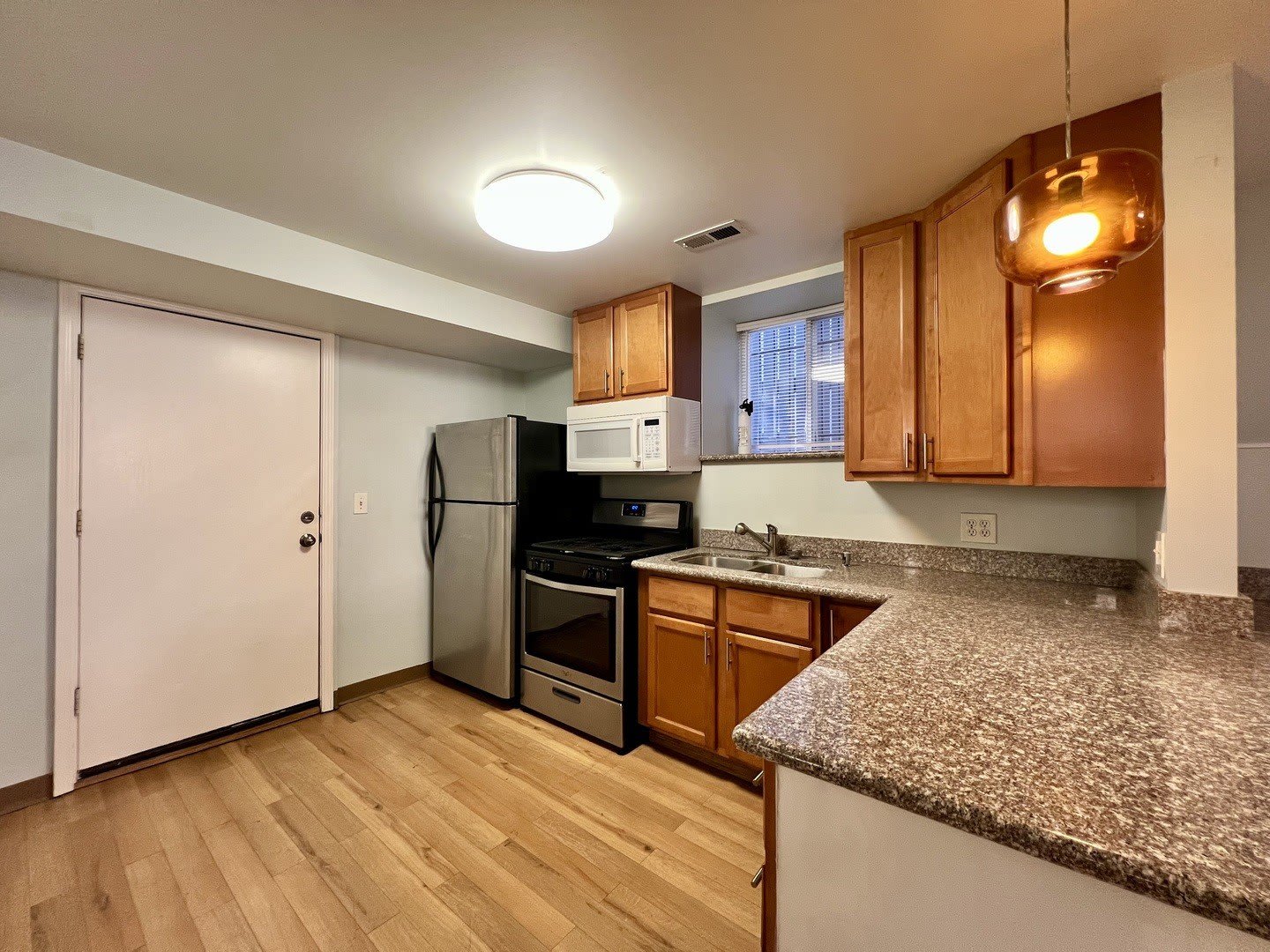 2915 N Lawndale Avenue – photo 5