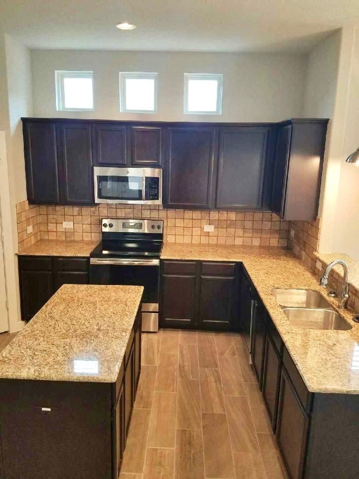 AVAILABLE NOW! Beautiful 3 Bedroom Luxury Townhome, Kyle, Texas! – photo 3