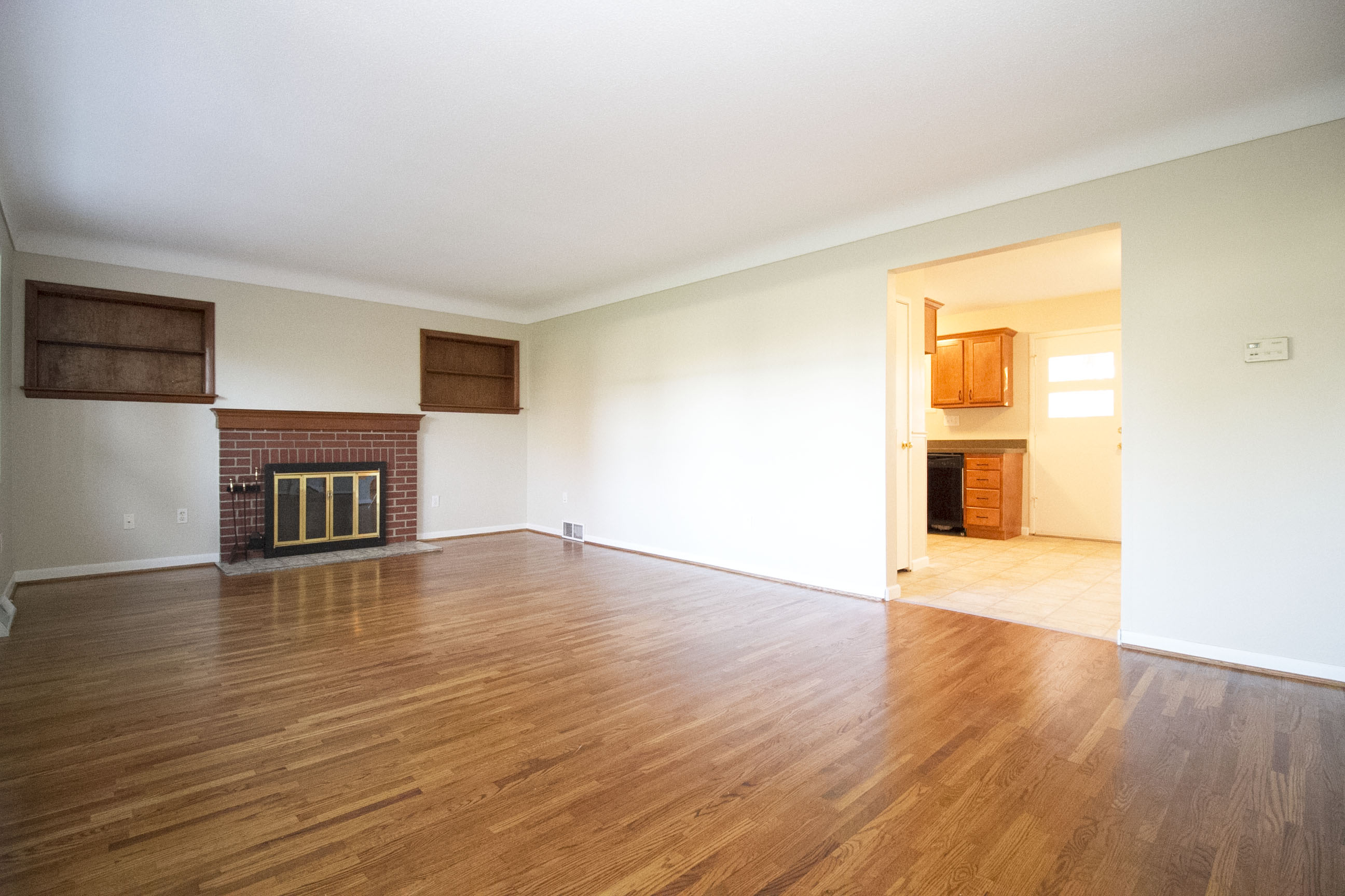 8253 Erie St – photo 2