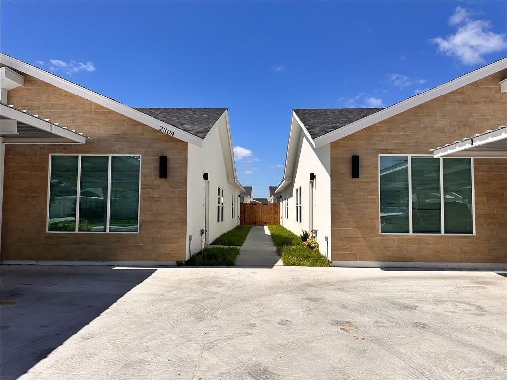 2304 E Viviana Street – photo 1