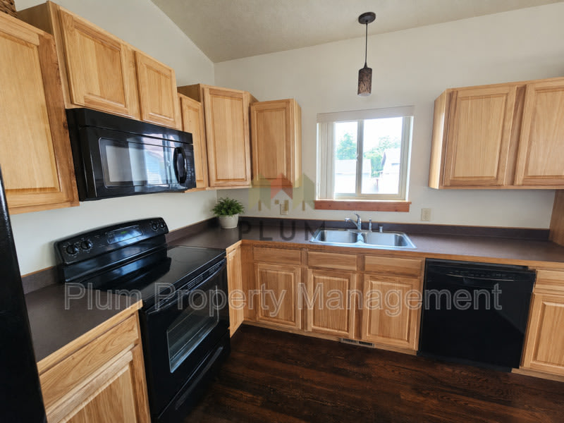 2117 Kensington Avenue – photo 4