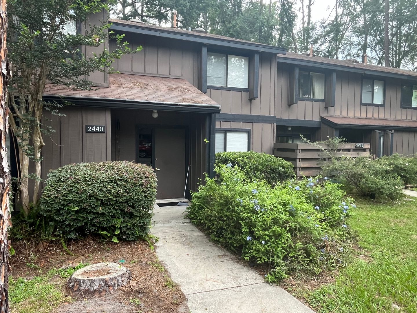 Large partially furnished townhome – photo 2