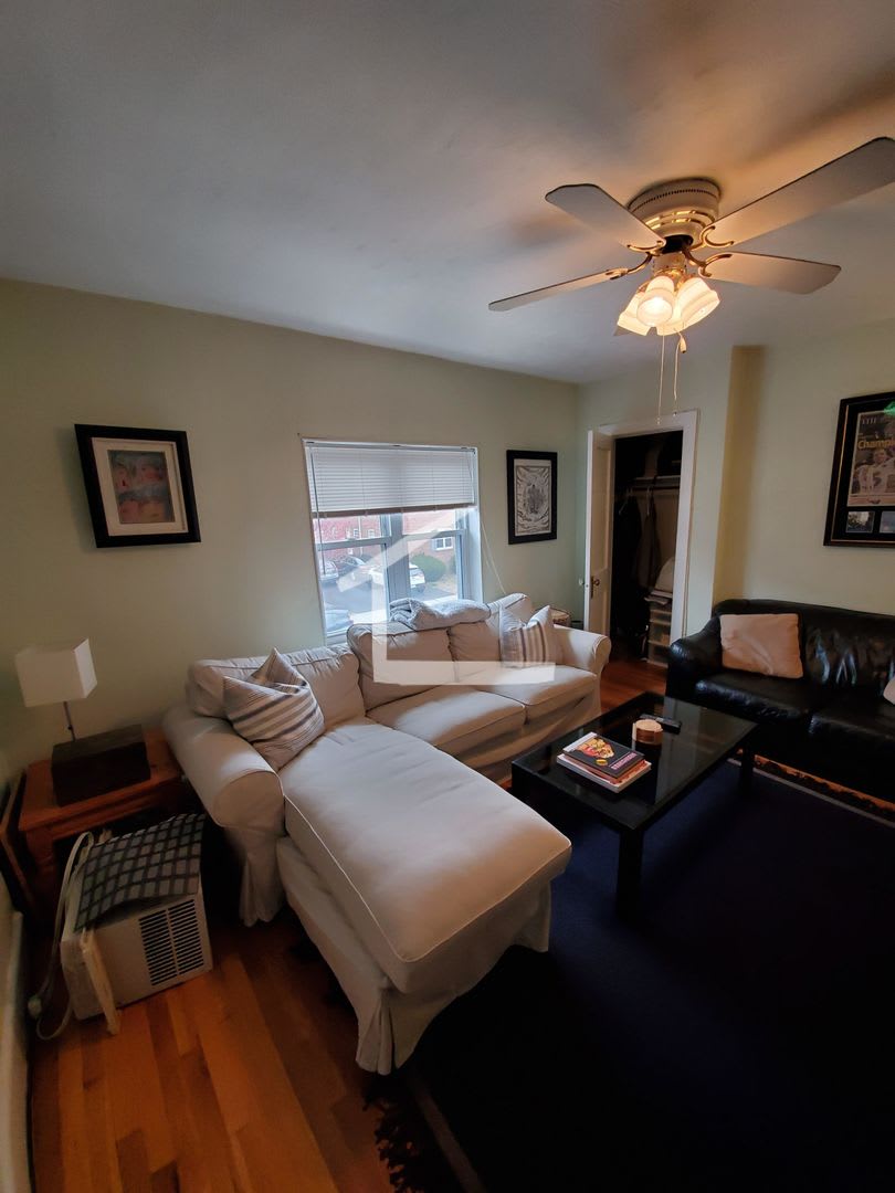Nice 1 bed in Oak Square – photo 2
