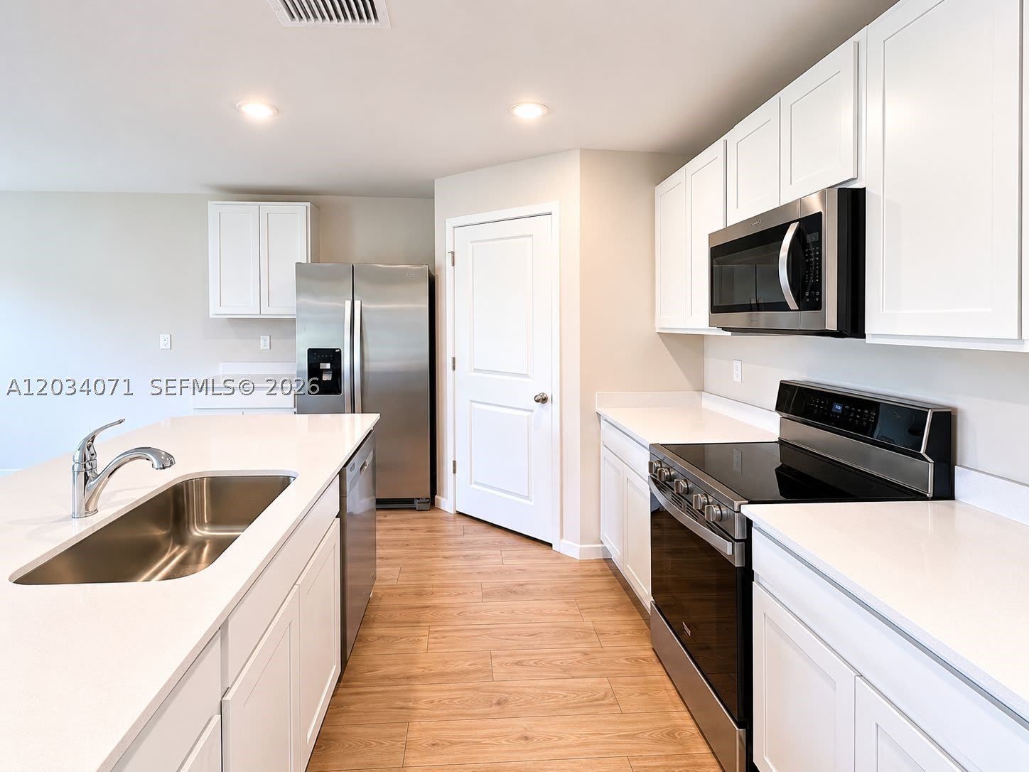 544 Ilaria Ct – photo 4