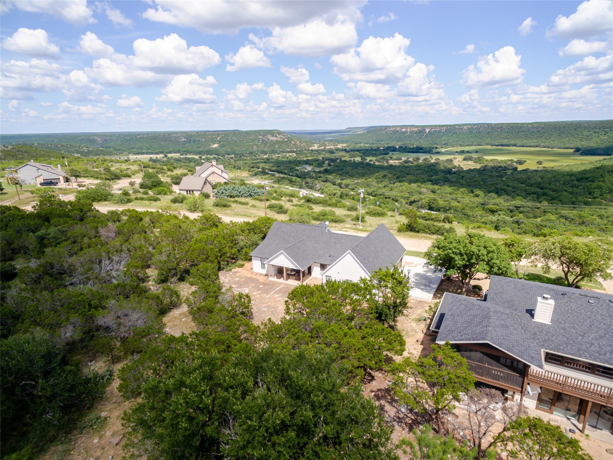405 Oak Tree Drive – photo 3