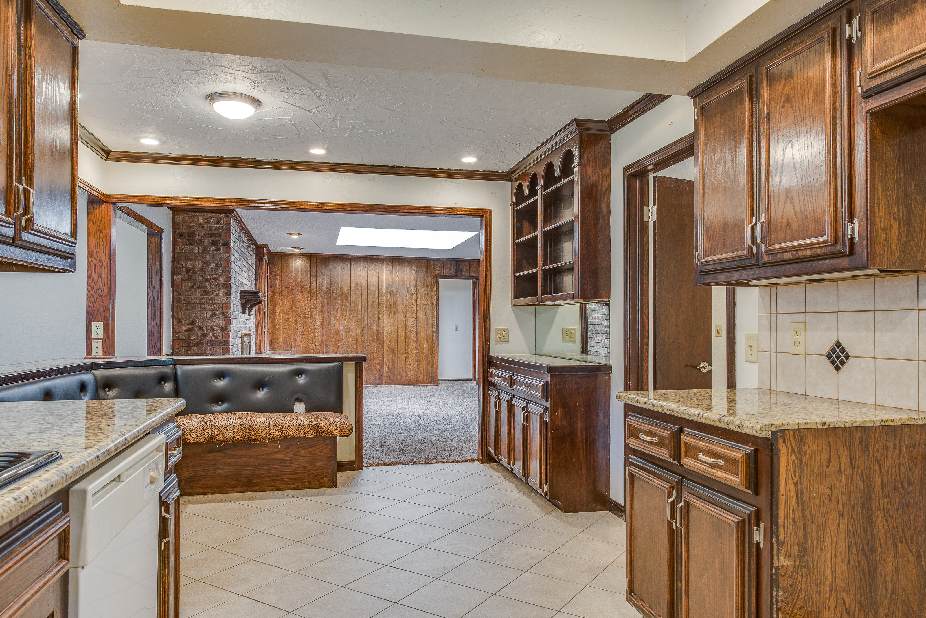 8716 Candlewood Dr – photo 3
